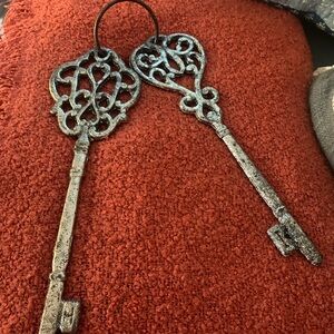 Two Vintage-Style Distressed Metal Skeleton Keys Decor